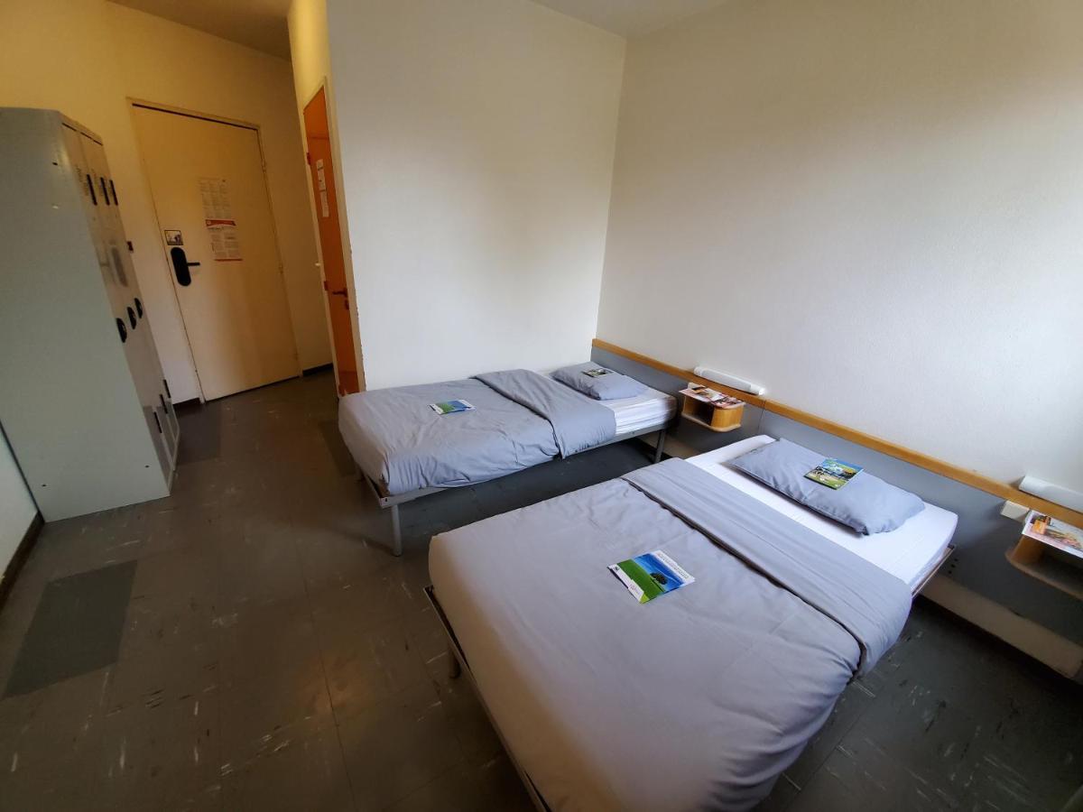 Twin Room Bathroom,1705105873:JPEG